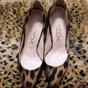 Mizchi animal print heels